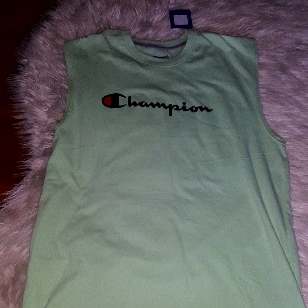 Champion Sleeveless Shirt new